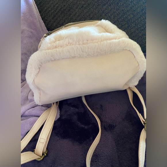 Blush pink faux fur mini backpack - Picture 13 of 13